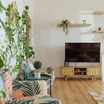 Rooftop Terrace Boho Center 2 Baths