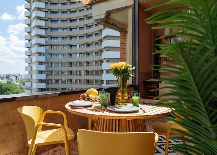Rooftop Terrace Boho Center 2 Baths Apartment