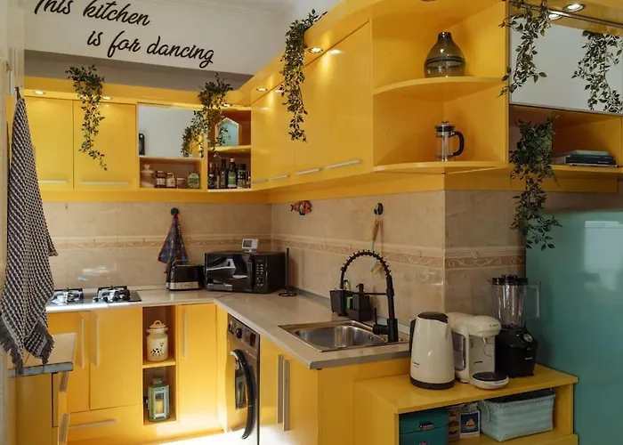 Rooftop Terrace Boho Center 2 Baths