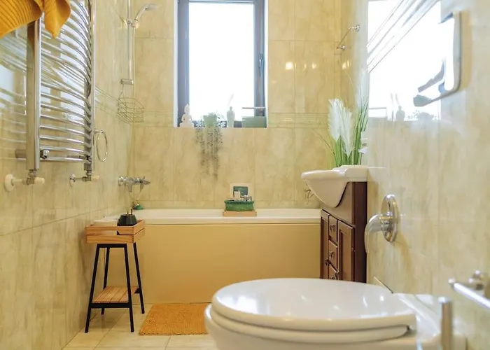 Rooftop Terrace Boho Center 2 Baths *