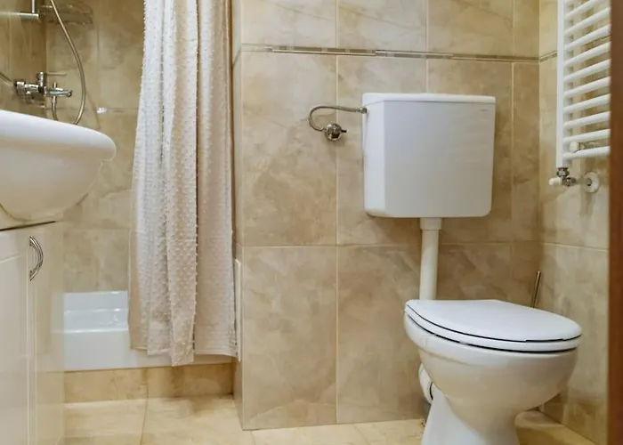 Terrasse Des Plongeurs 布加勒斯特